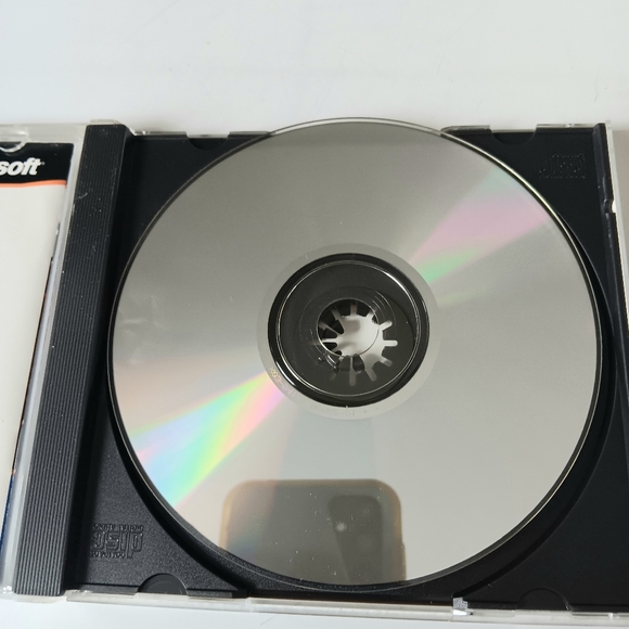 Microsoft Scholastic 90s Magic School Bus Explores World Of Animals PC Game - Picture 5 of 9